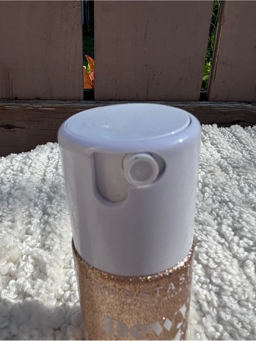 🎉BRAND NEW🎉 Dewy Set Illuminating Spray - Rose Gold Glitter
